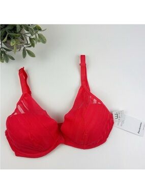 Passionata by Chantelle Convertible Deep Plunge Underwire Bra 32DD